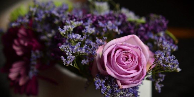 Buying Flowers for a Funeral - Funeral Flower Purchase